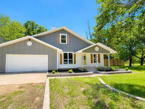 Homes For Sale - 537 Wallace Road<br/> Clay County, Wichita Falls, TX 76305