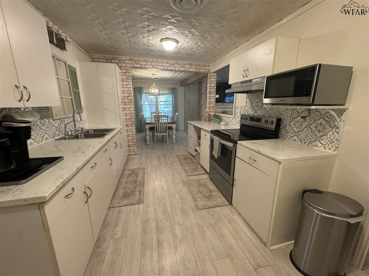 822 Homestead Lane, Wichita Falls, Texas image 6