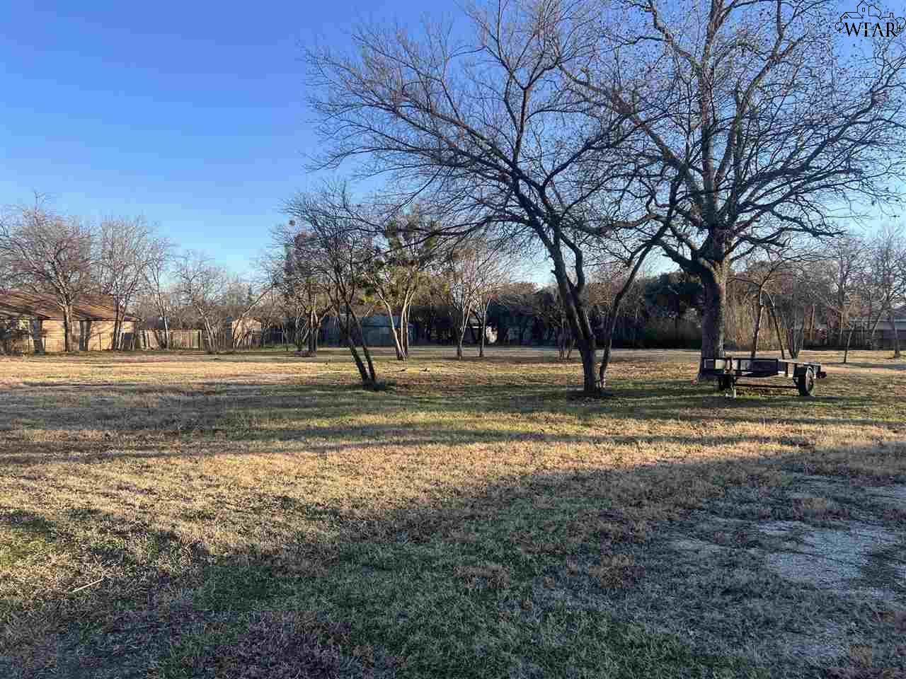 212214216218 W Cherry Street, Archer City, Texas image 1