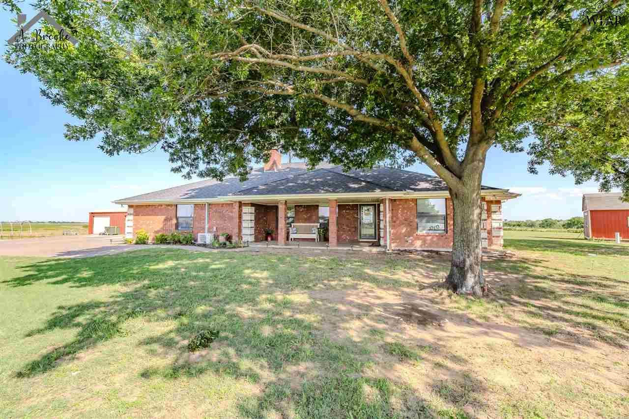 2 Gilbert Road, Burkburnett, Texas image 1