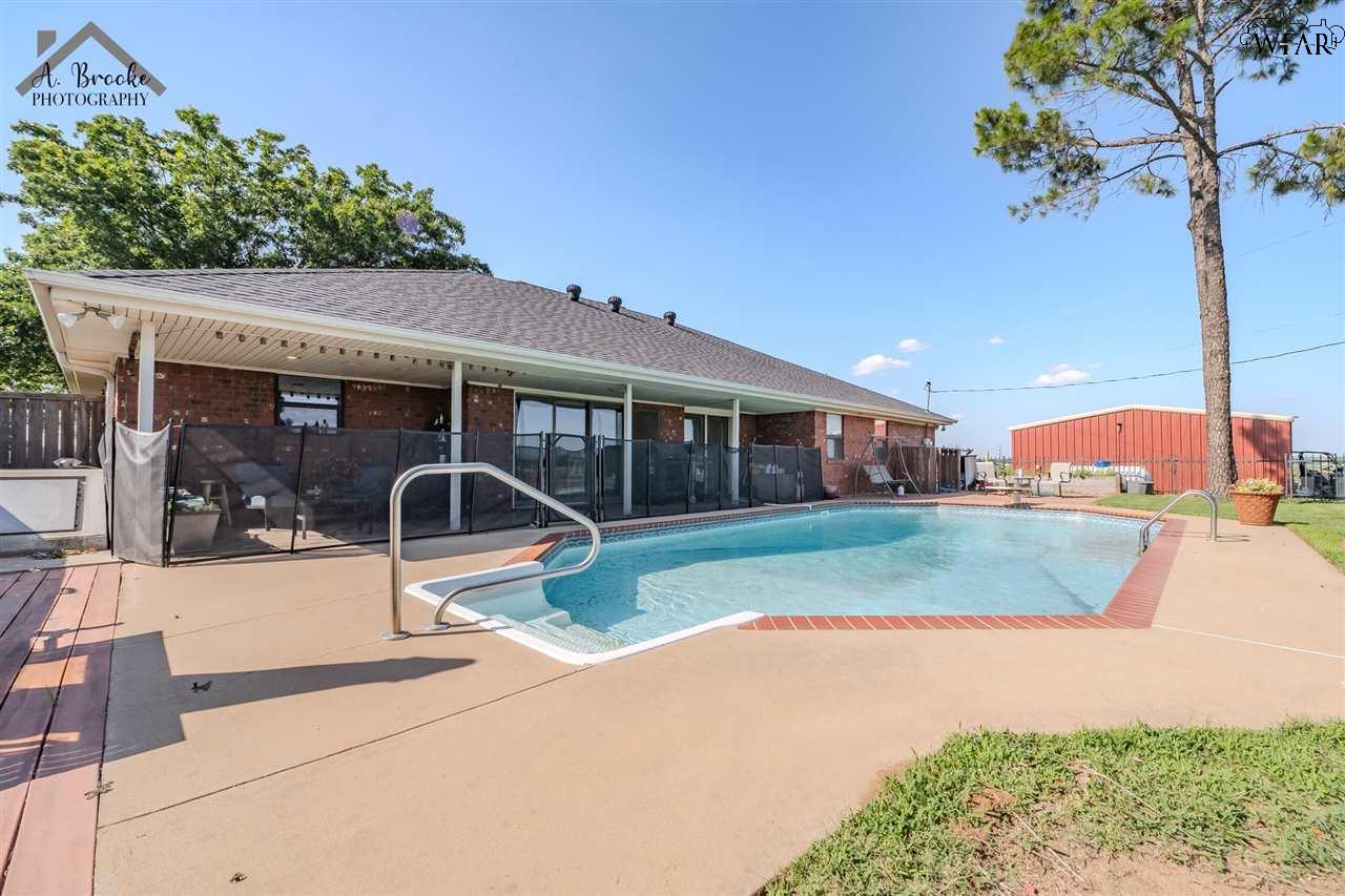 2 Gilbert Road, Burkburnett, Texas image 25