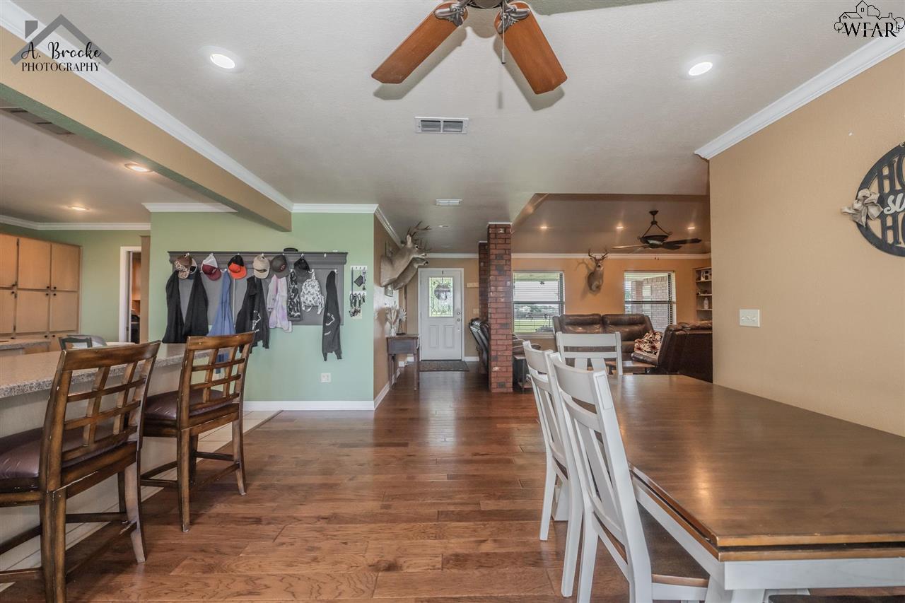2 Gilbert Road, Burkburnett, Texas image 7