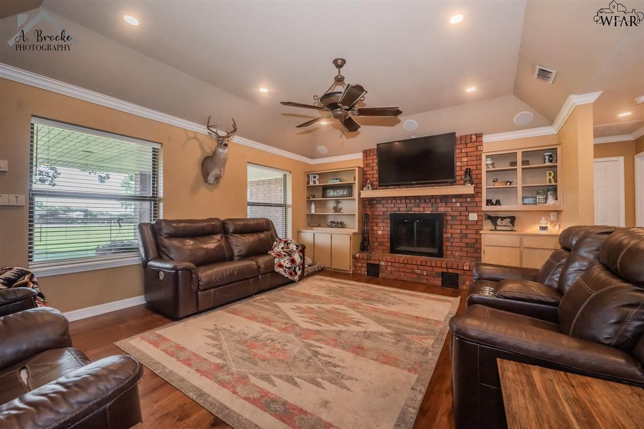 2 Gilbert Road, Burkburnett, Texas image 4