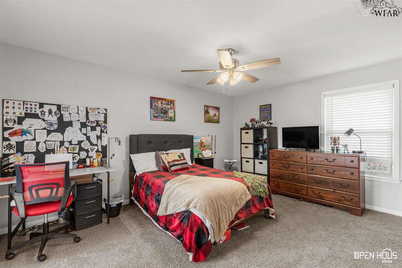1 Waggoner Circle, Wichita Falls, New York image 19