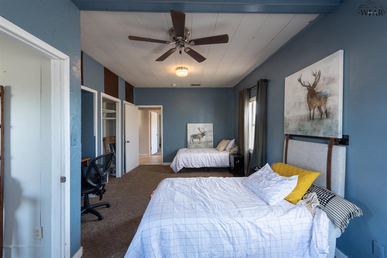 1104 N Bridge Street, Henrietta, Texas image 18