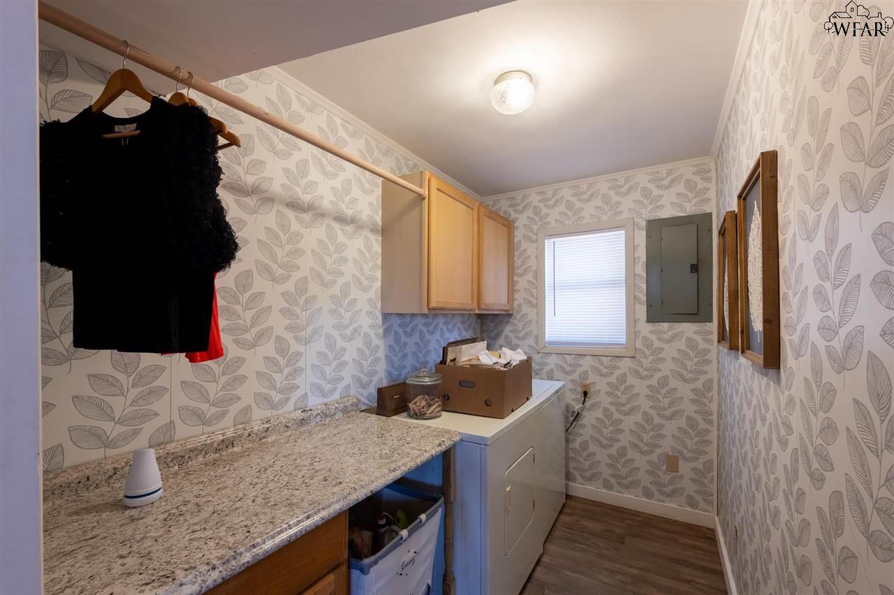 1104 N Bridge Street, Henrietta, Texas image 10