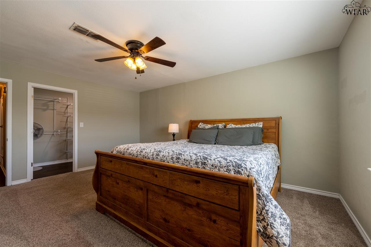1320 Edgehill Trail, Iowa Park, Texas image 21
