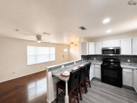 Homes For Rent - 406 Second Street<br/> Wichita Falls, TX 76301