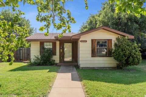 Homes For Sale - 2805 Lavell Avenue<br/> Wichita Falls, TX 76308