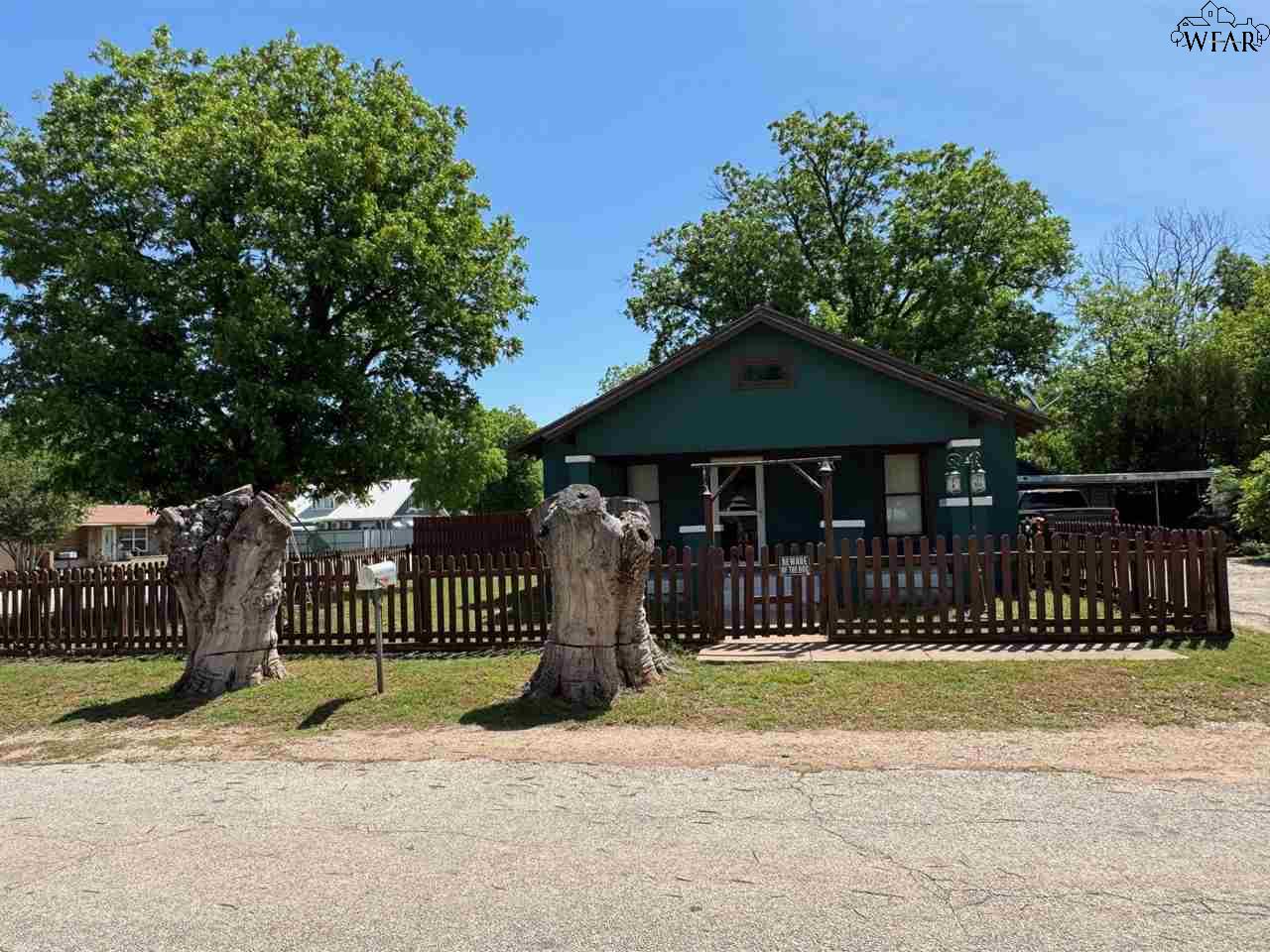 301 S Donald Street, Seymour, Texas image 1