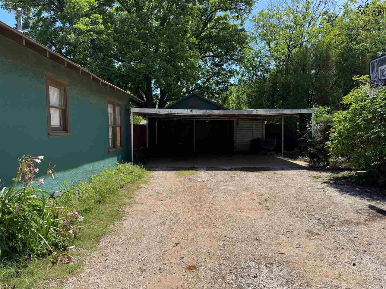 301 S Donald Street, Seymour, Texas image 2