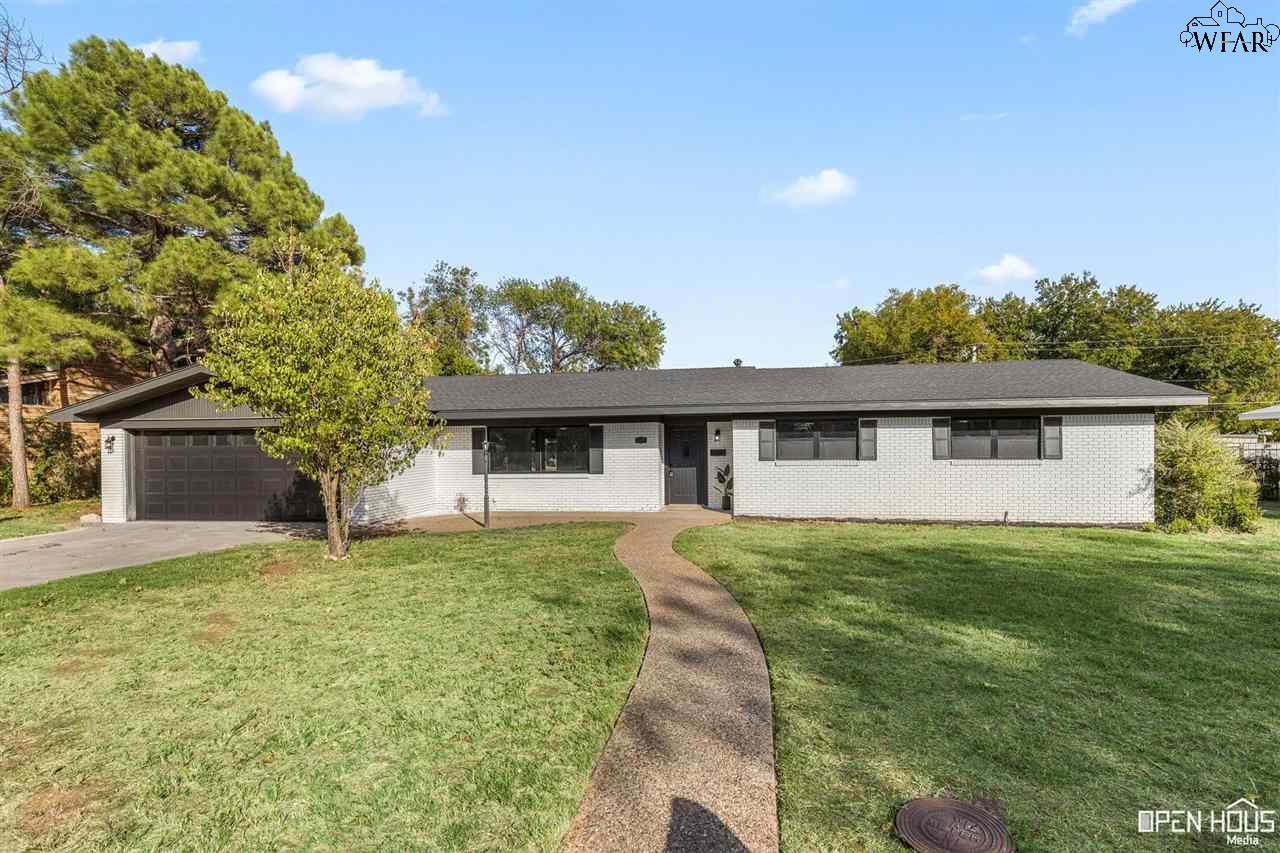 1511 Rita Lane, Iowa Park, Texas image 1