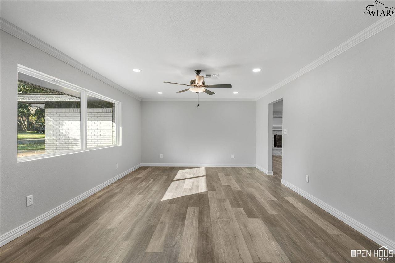 1511 Rita Lane, Iowa Park, Texas image 4