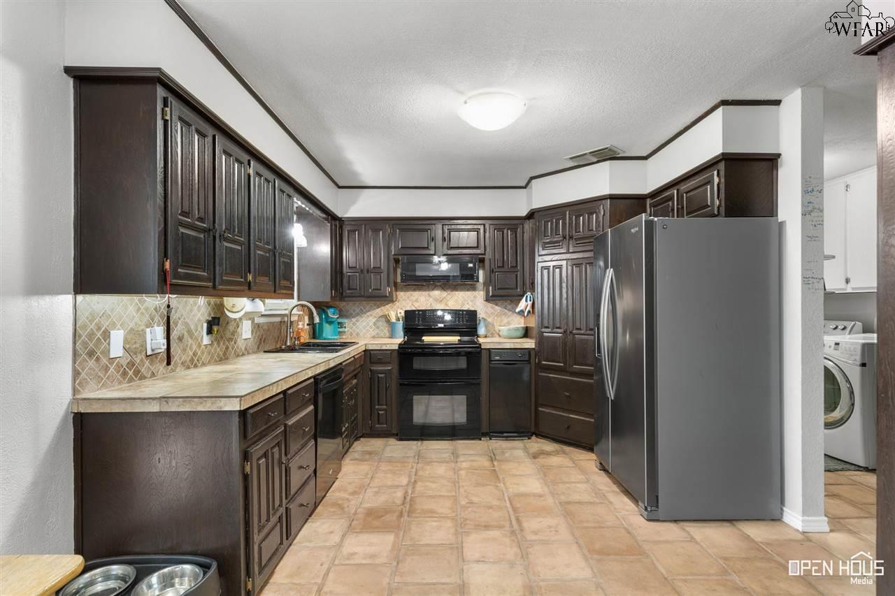 4336 S Leighton Circle, Wichita Falls, Texas image 6