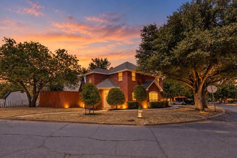 Homes For Sale - 301 Morningside Drive<br/> Wichita Falls, TX 76301