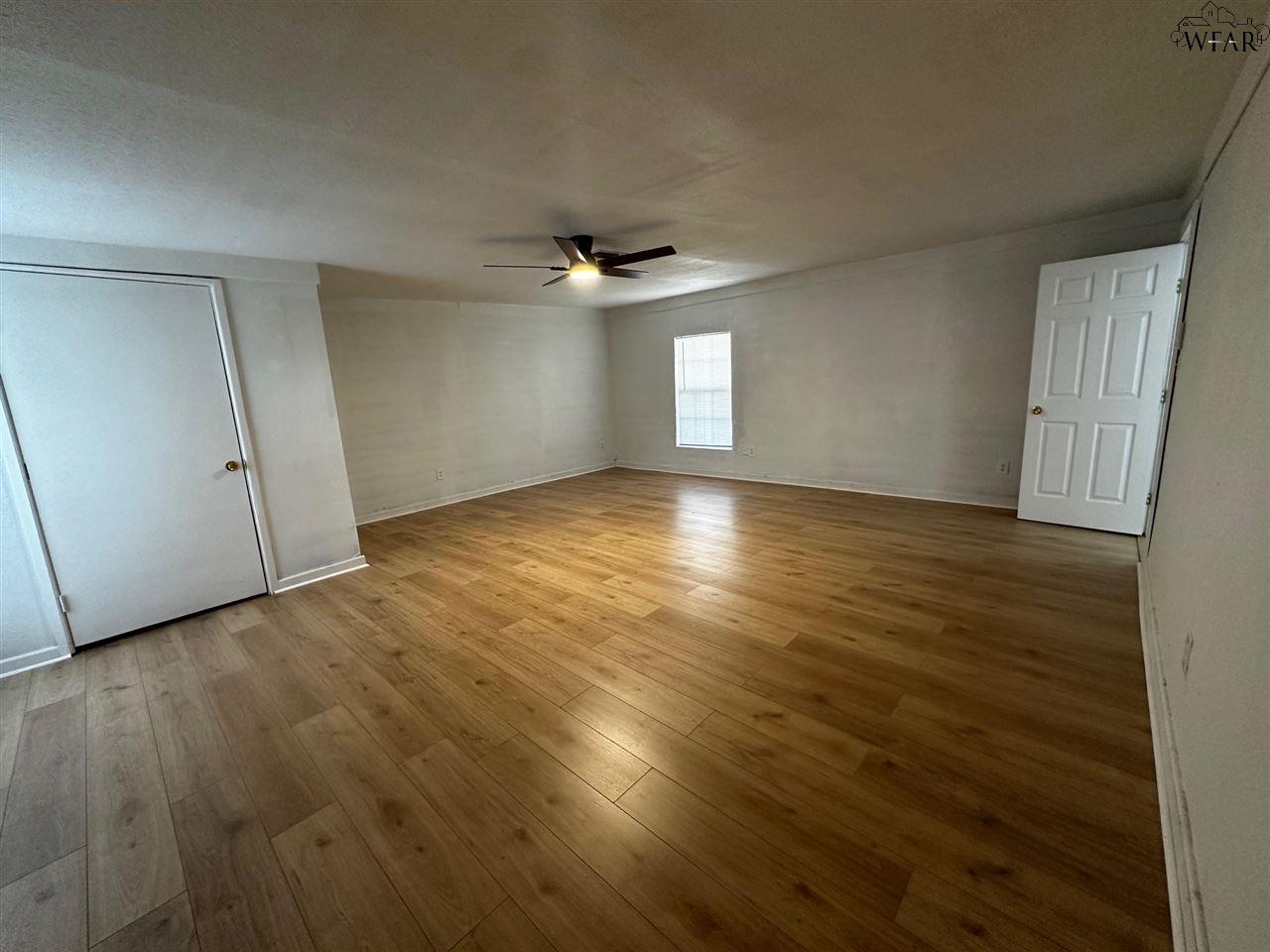 702 E Bank Street, Iowa Park, Texas image 15