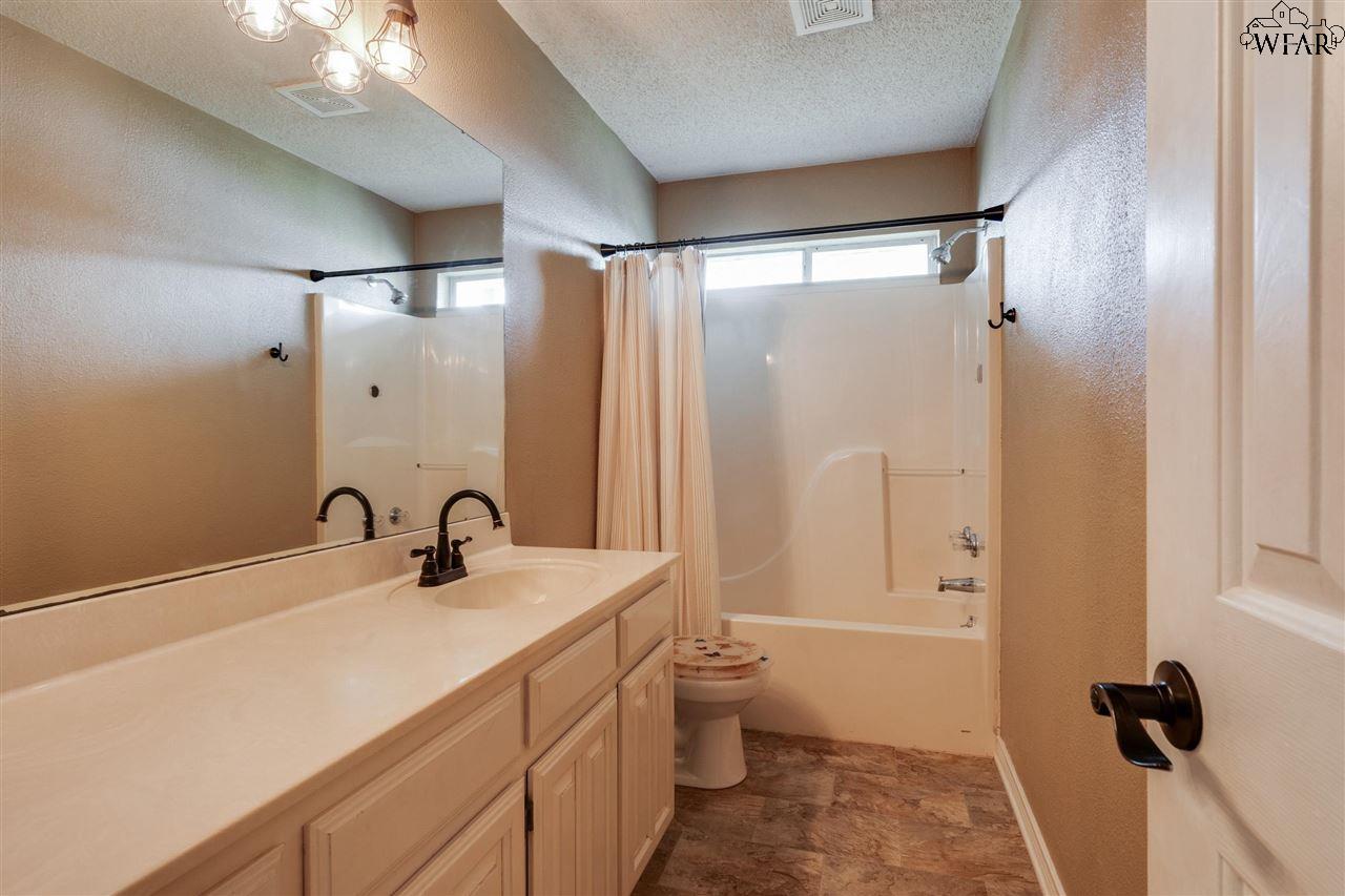 5403 Carlson Street, Wichita Falls, New York image 25