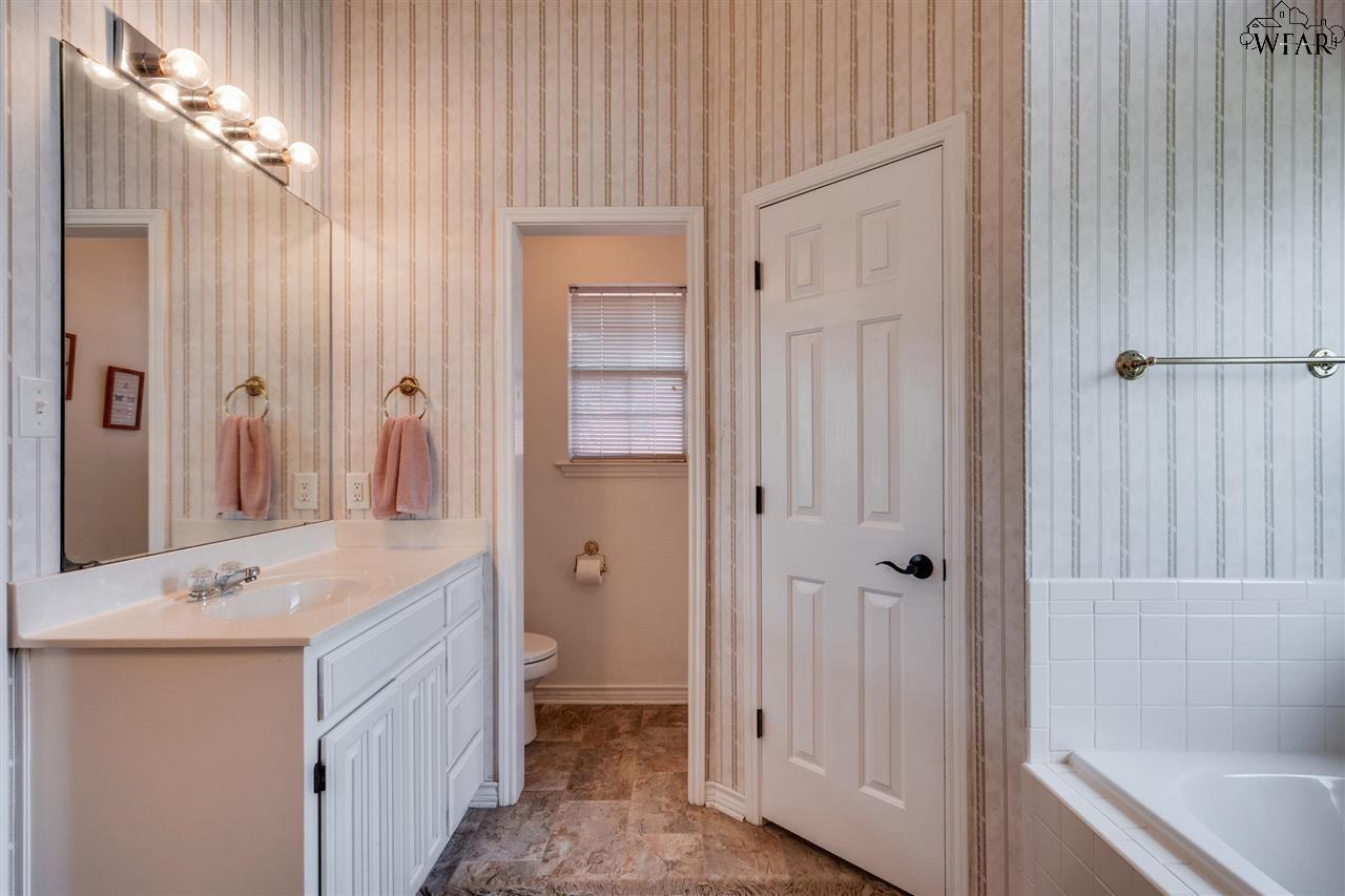 5403 Carlson Street, Wichita Falls, New York image 19