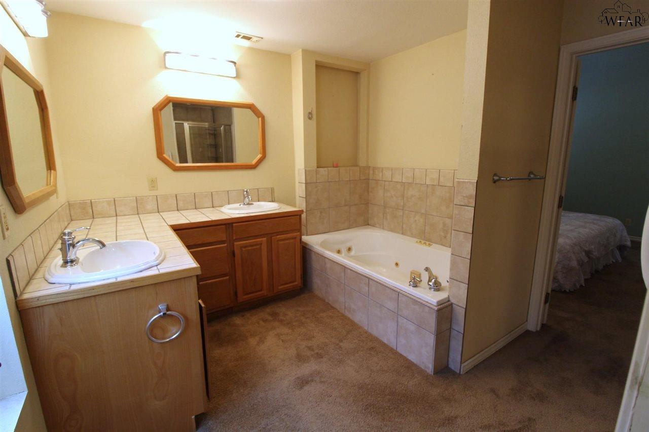 8223 Tica Road, Wichita Falls, Texas image 10