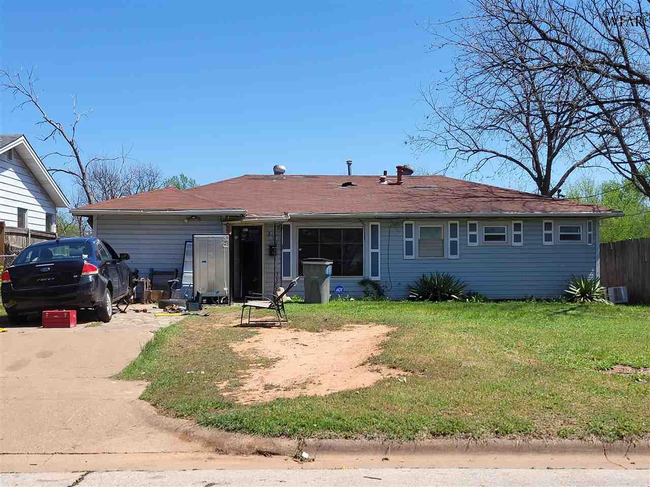 211 Lakewood Drive, Wichita Falls, Texas image 1