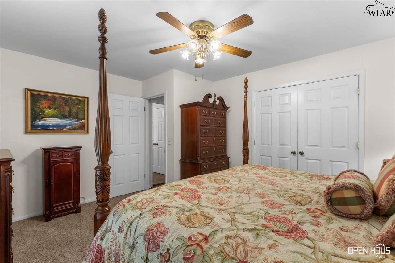 802 W Ikard Street, Henrietta, Texas image 14