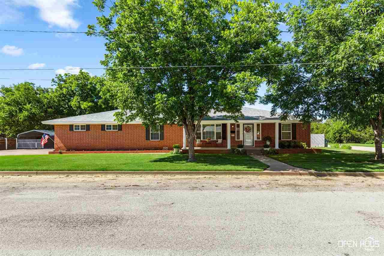 802 W Ikard Street, Henrietta, Texas image 30