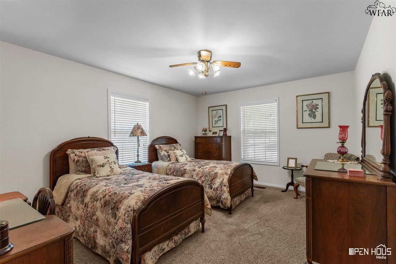 802 W Ikard Street, Henrietta, Texas image 16