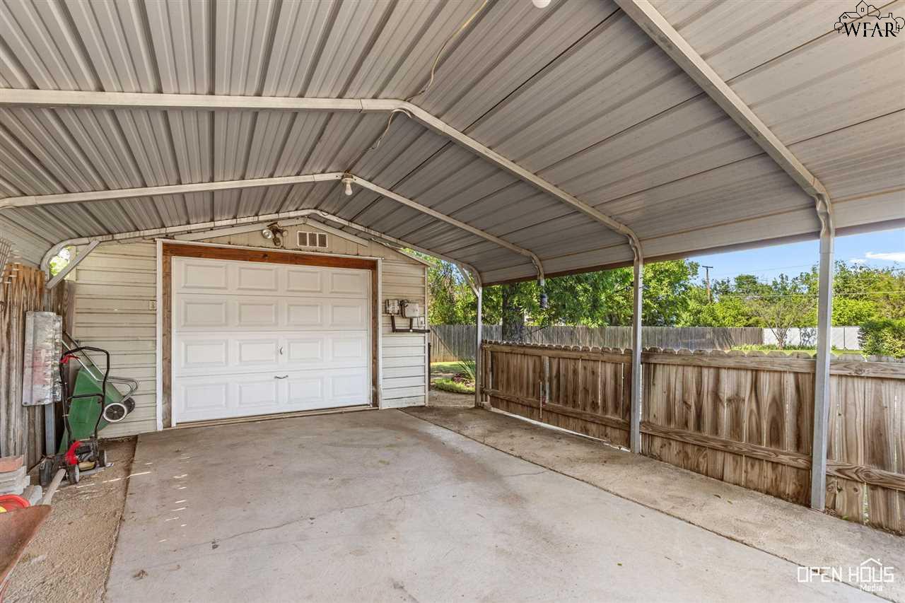802 W Ikard Street, Henrietta, Texas image 25