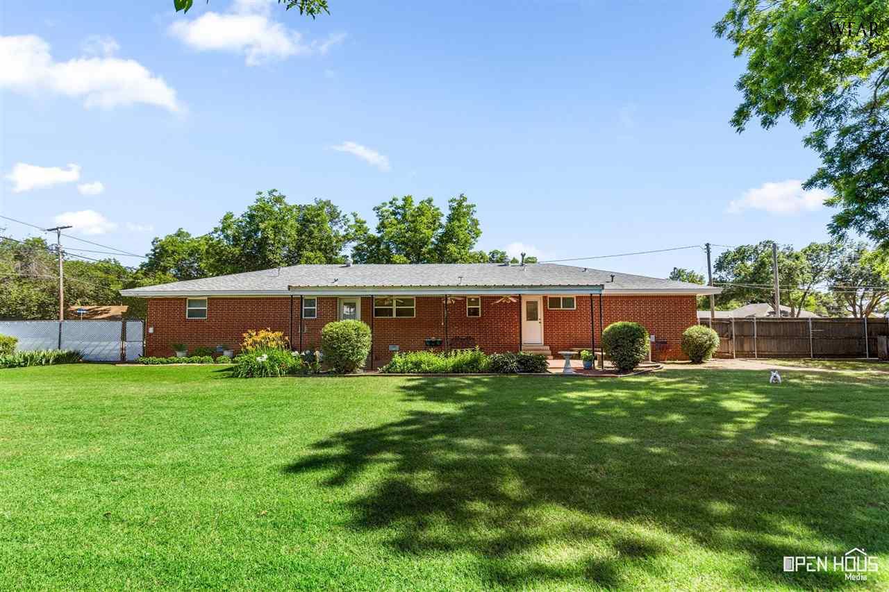 802 W Ikard Street, Henrietta, Texas image 29