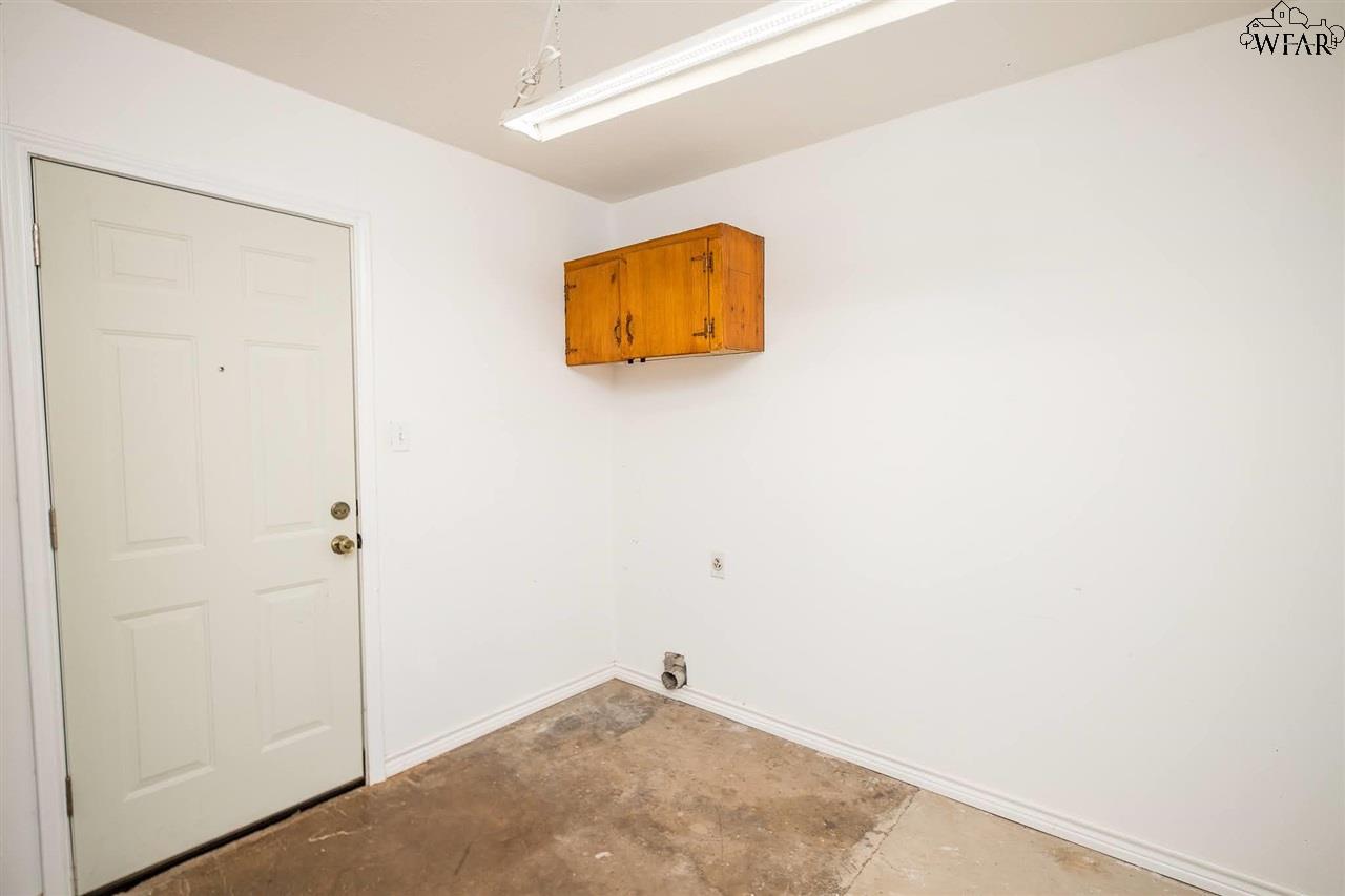 1330 Sunset, Iowa Park, Texas image 14