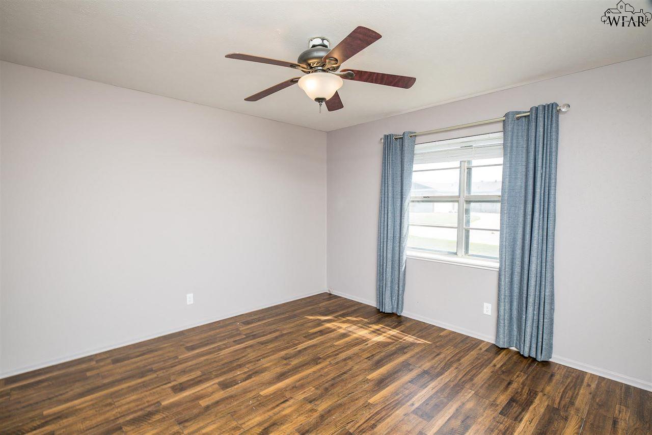 1330 Sunset, Iowa Park, Texas image 20