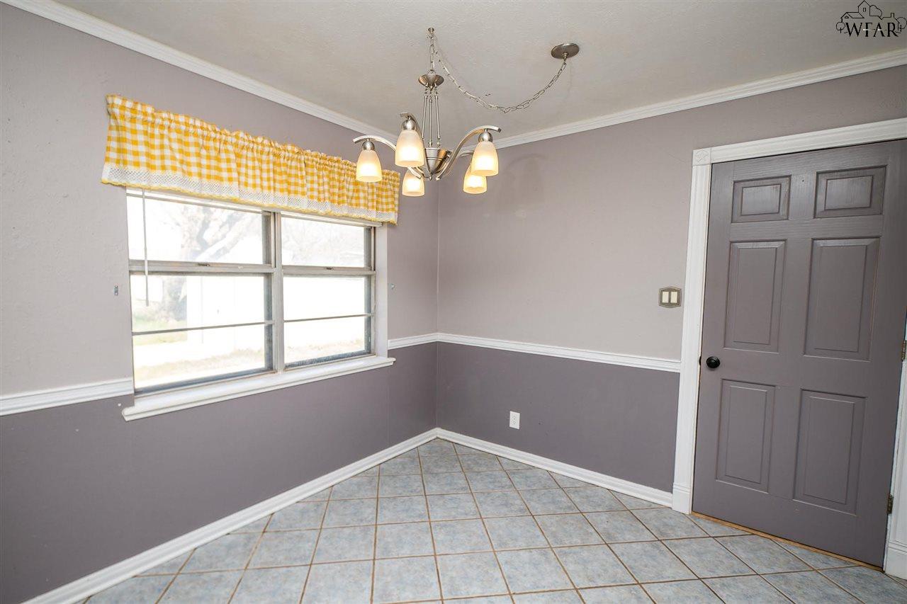 1330 Sunset, Iowa Park, Texas image 13