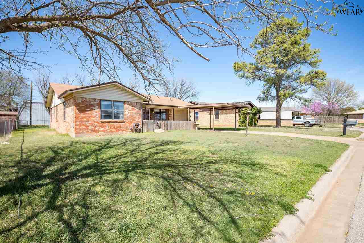1330 Sunset, Iowa Park, Texas image 2