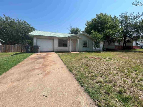 Homes For Rent - 1116 Ireland Street<br/> Wichita Falls, TX 76301