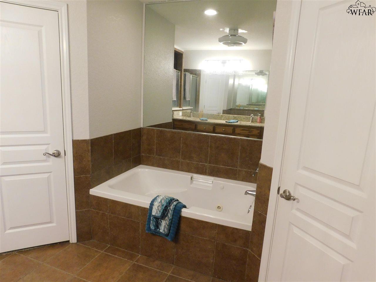 1100 Prestige Drive, Burkburnett, Texas image 15
