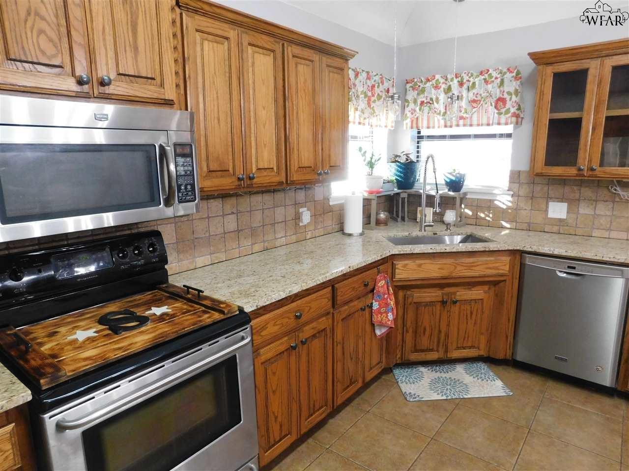 1100 Prestige Drive, Burkburnett, Texas image 6