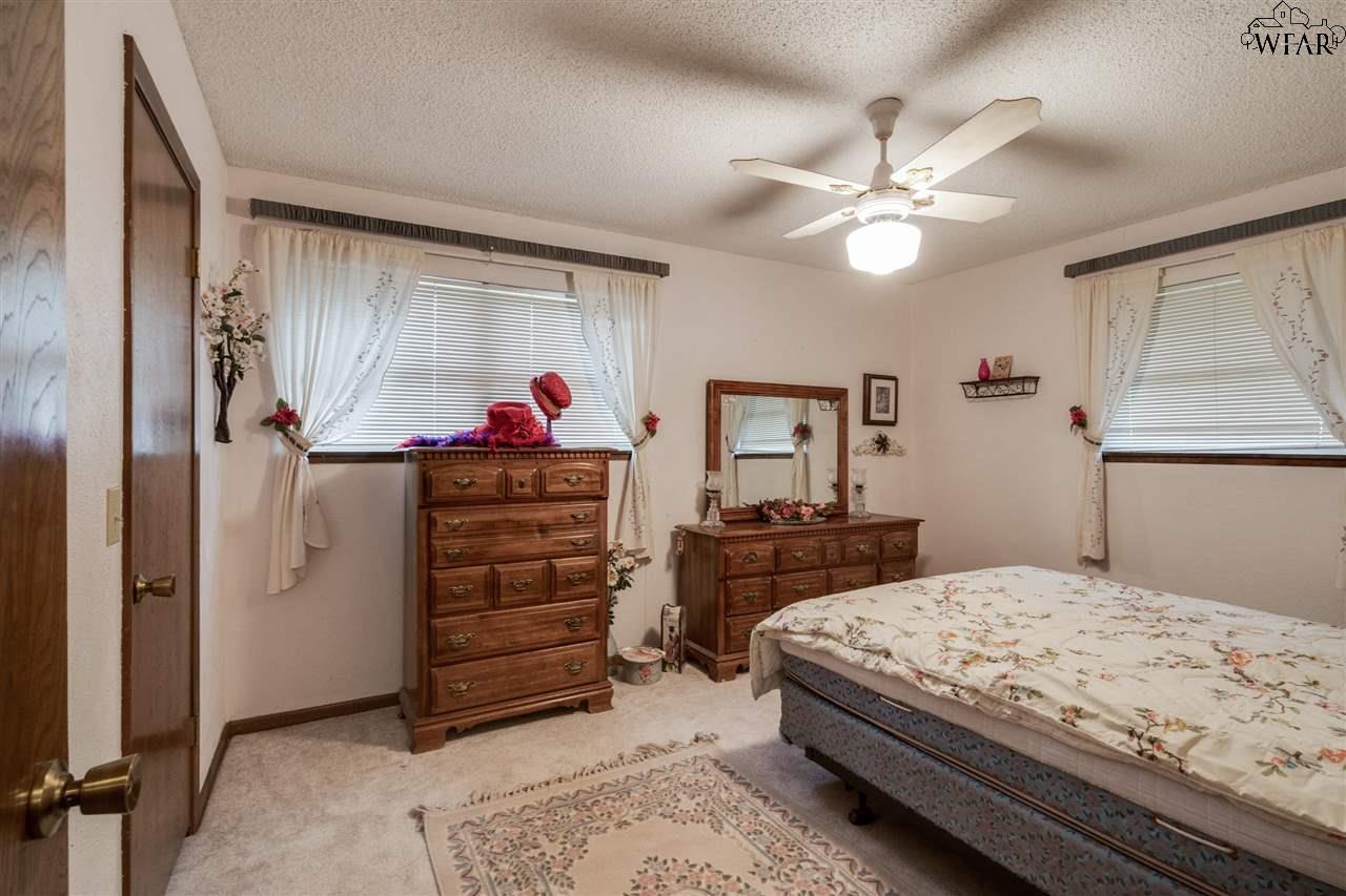 1031 Pawhuska Lane, Burkburnett, Texas image 19