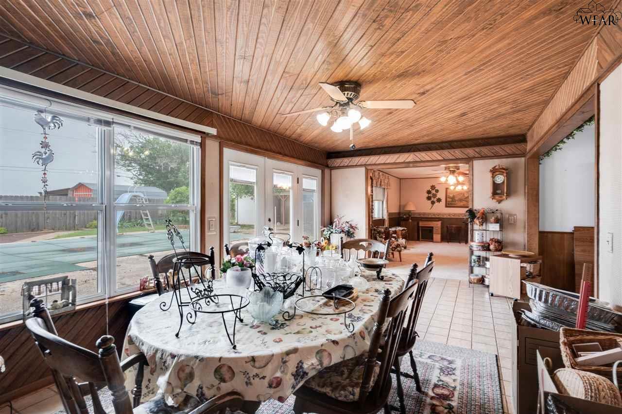 1031 Pawhuska Lane, Burkburnett, Texas image 13