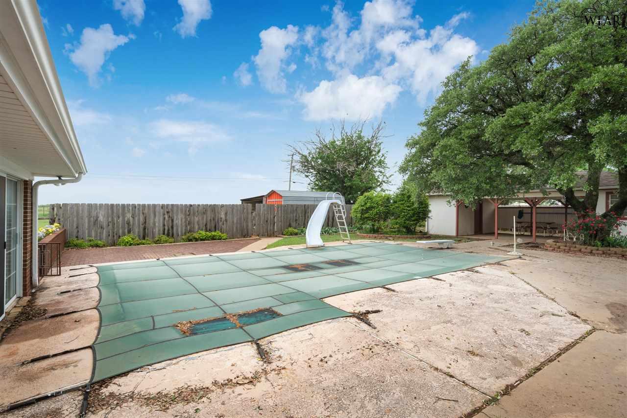 1031 Pawhuska Lane, Burkburnett, Texas image 28
