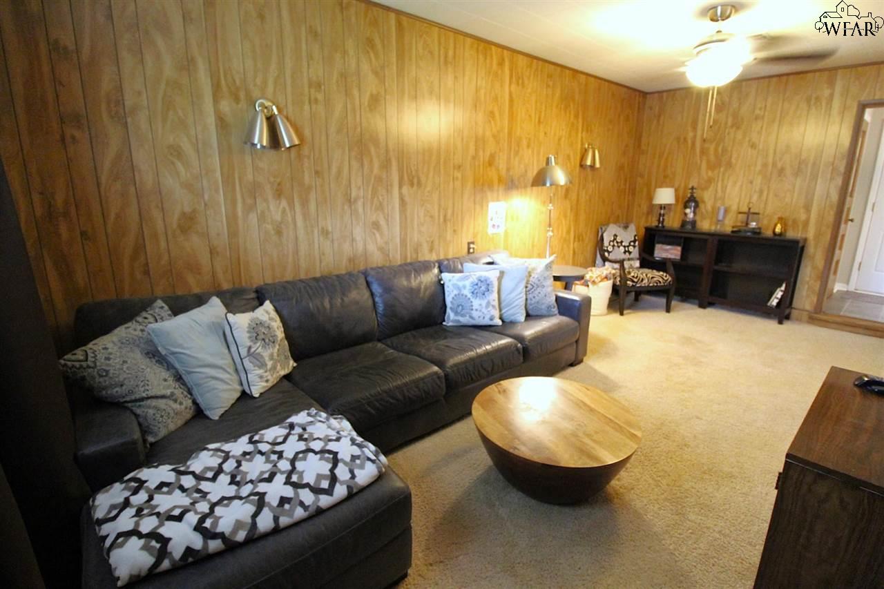 4237 Idlewood Drive, Wichita Falls, Texas image 7