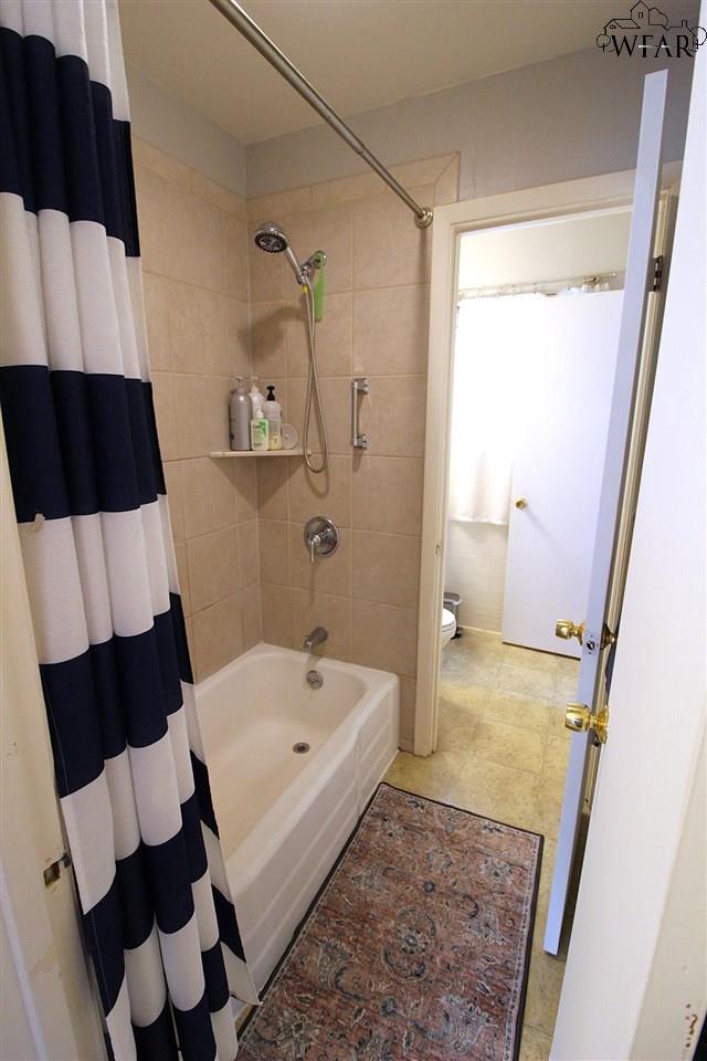 4237 Idlewood Drive, Wichita Falls, Texas image 23