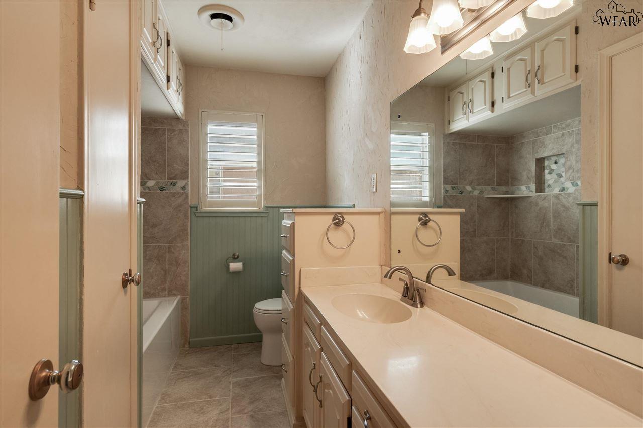 4526 Melody Lane, Wichita Falls, Texas image 23