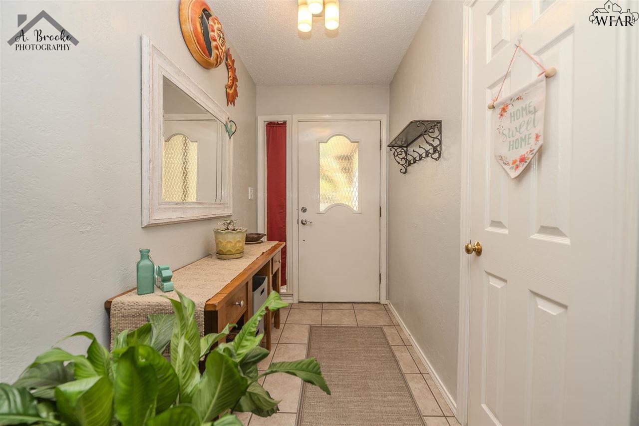 4502 Trailwood Drive, Wichita Falls, Texas image 3