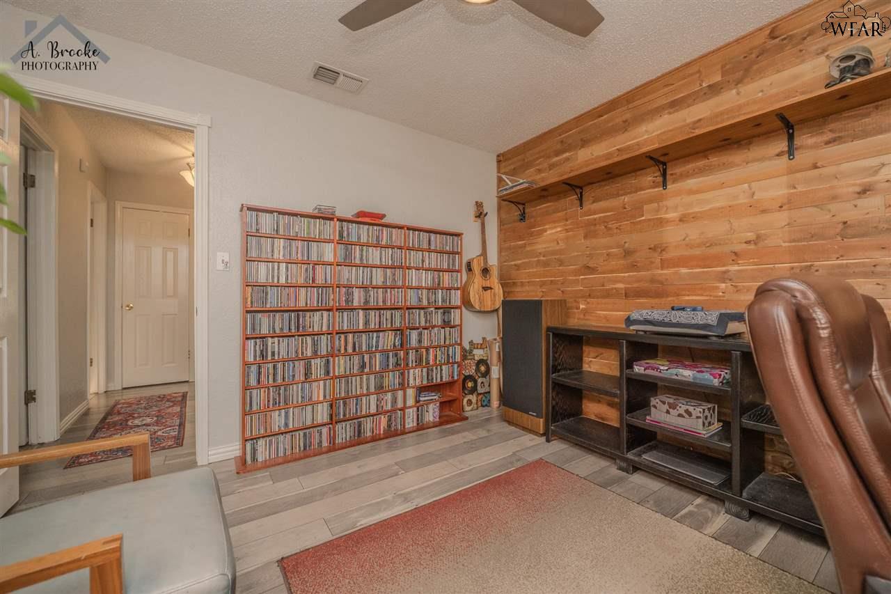 4502 Trailwood Drive, Wichita Falls, Texas image 23