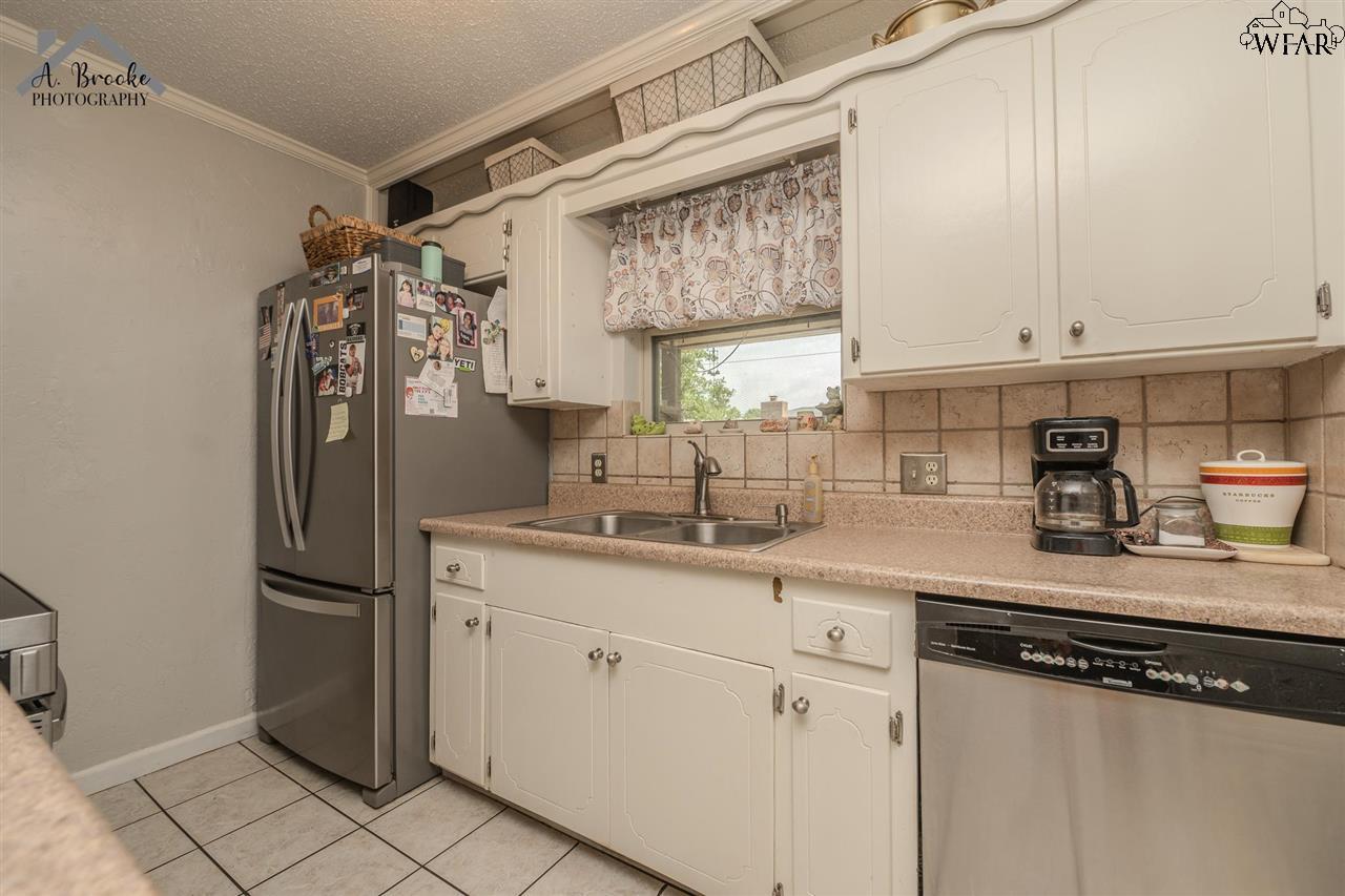 4502 Trailwood Drive, Wichita Falls, Texas image 8