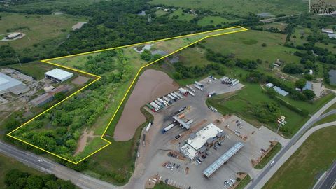 Vacant Land For Sale - 18.22 S Hwy 148<br/> Henrietta, TX 76365