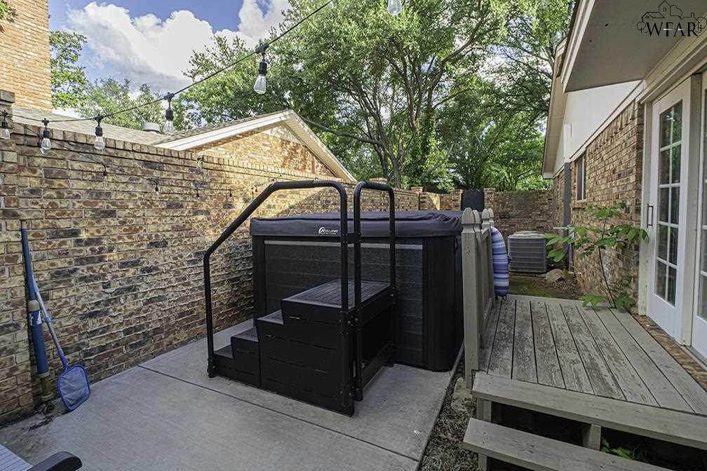 2427 Brentwood Drive, Wichita Falls, New York image 13