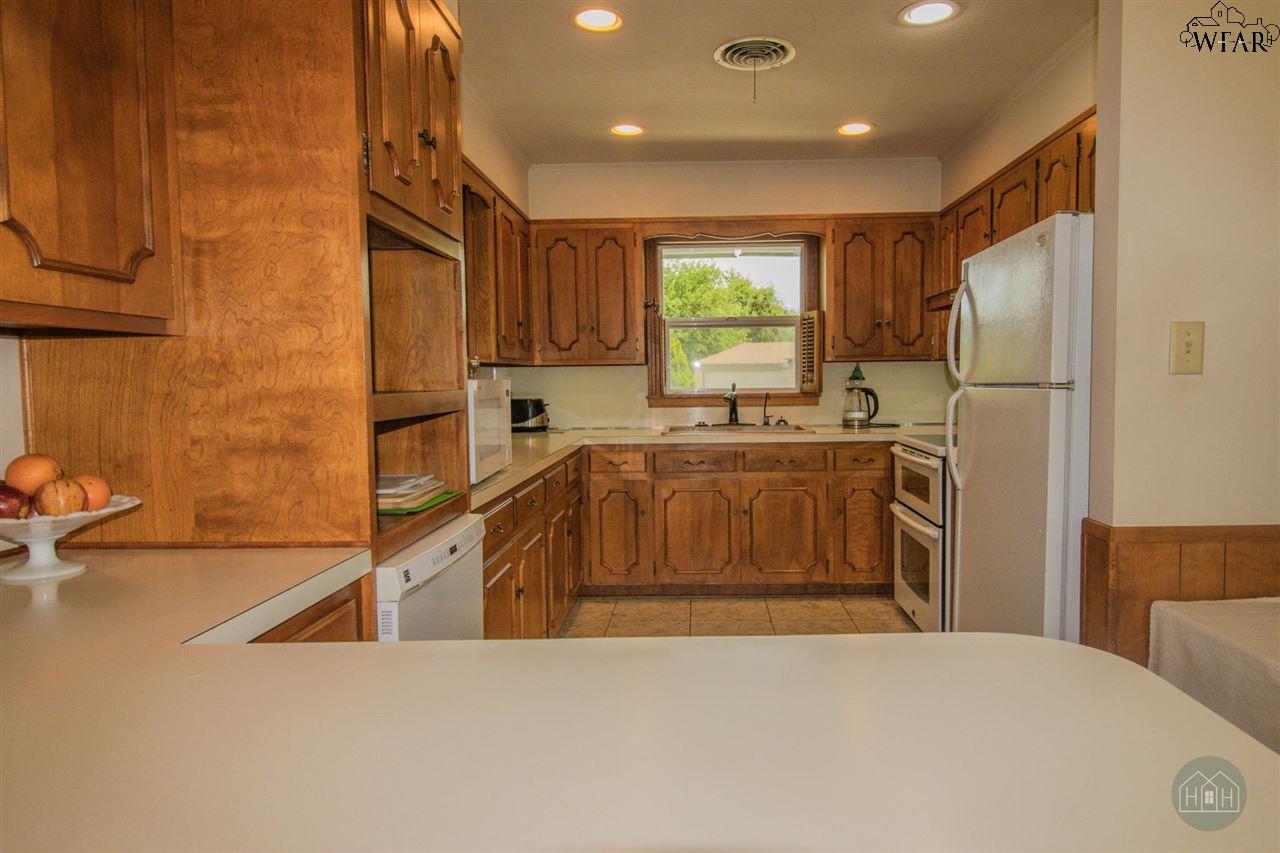 2302 12th Street, Vernon, Texas image 8