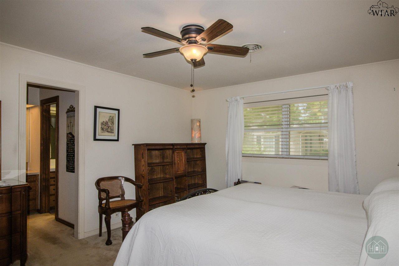 2302 12th Street, Vernon, Texas image 11