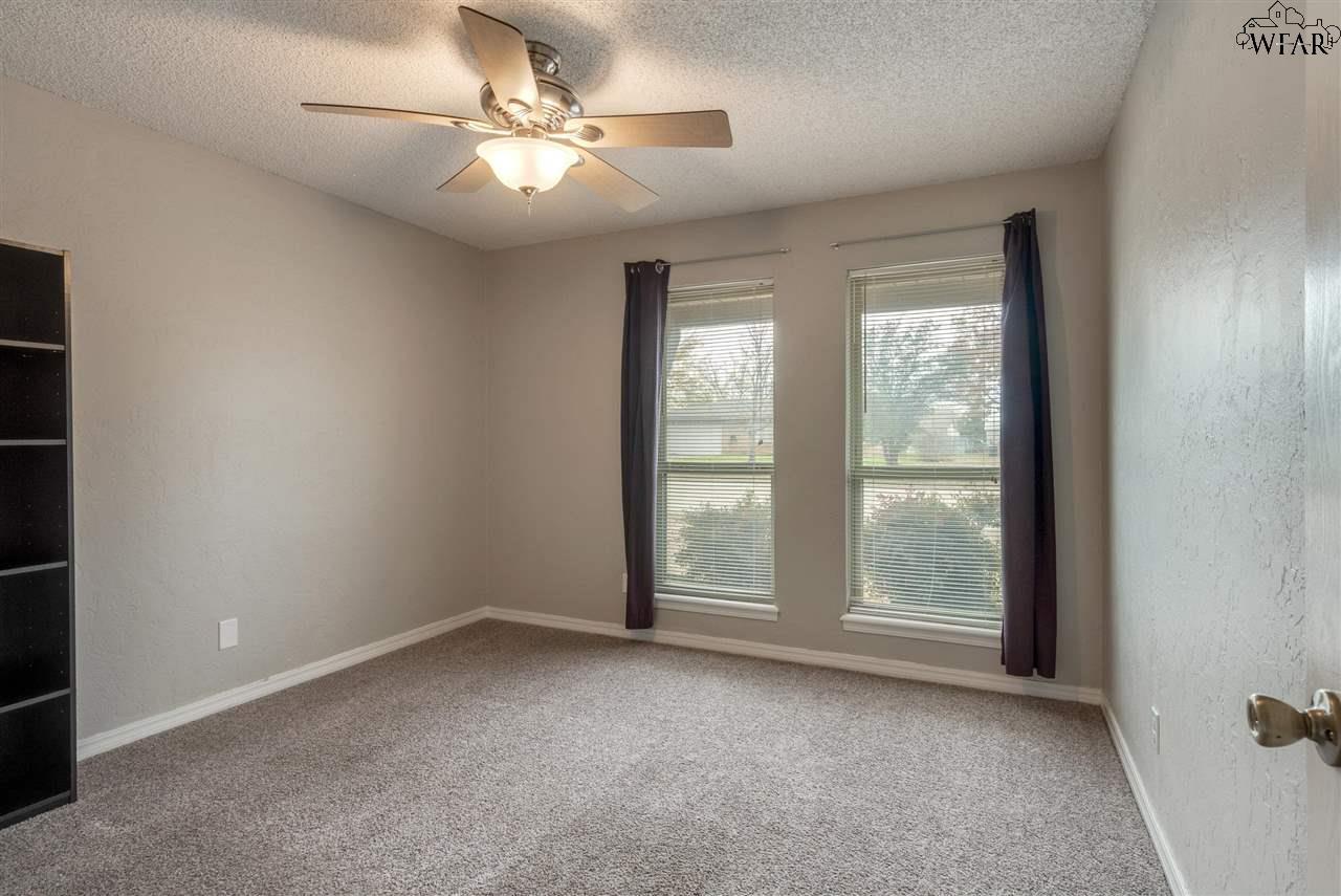 502 N Main Street, Holliday, Texas image 19